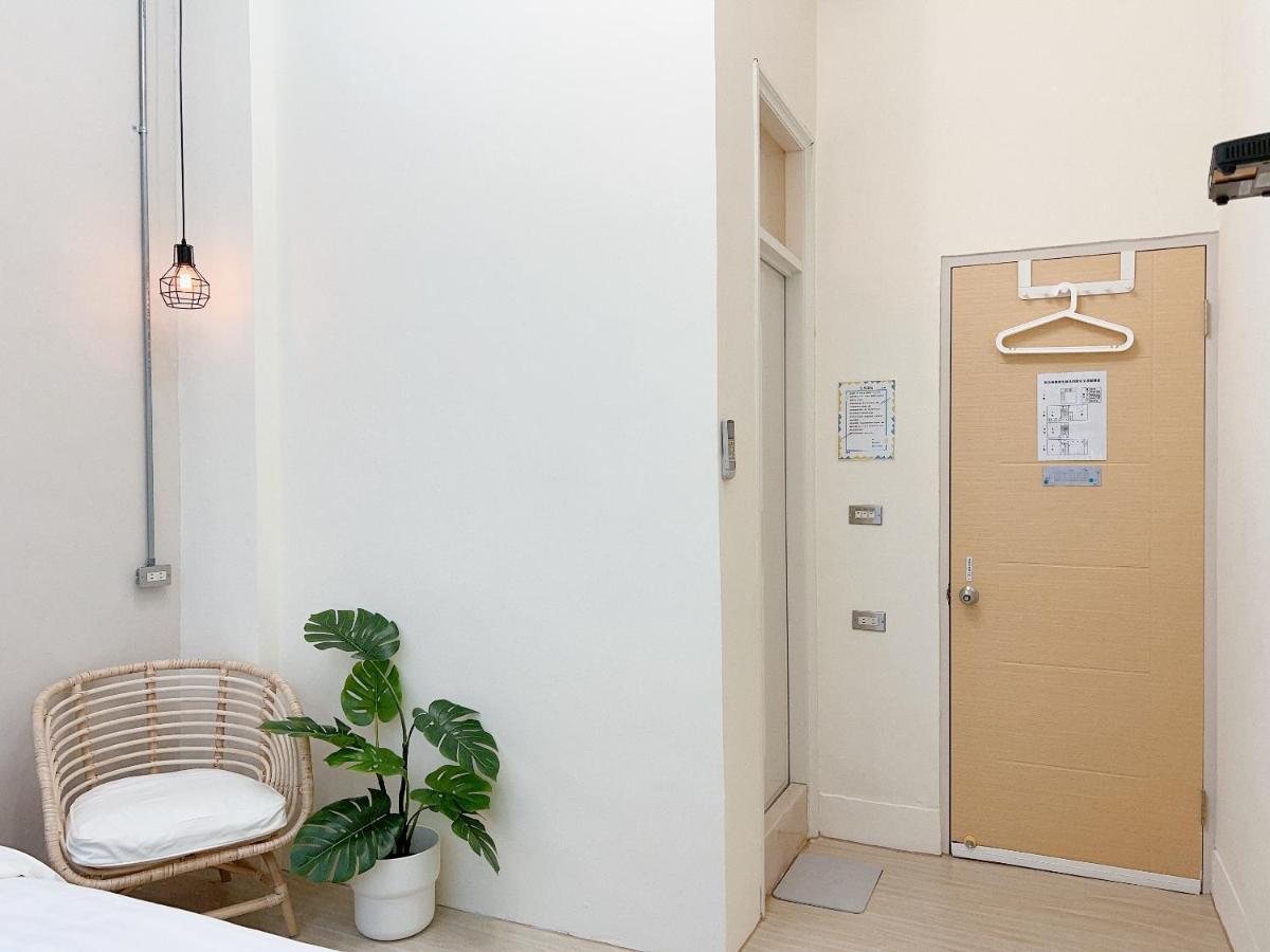 Relax Inn Tainan Luaran gambar